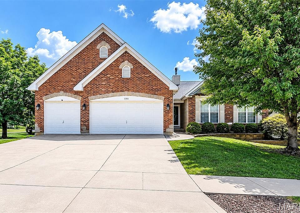 1st image of 1304 Legacy Pointe Ln