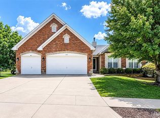 1304 Legacy Pointe Ln, Fenton, MO 63026