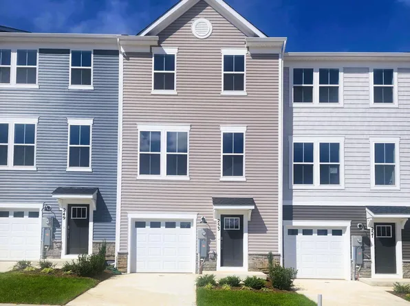 253 Newton Pippin Dr, Martinsburg, WV 25403