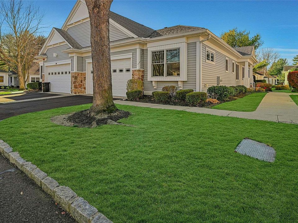 1st image of 39 Oak Run #39