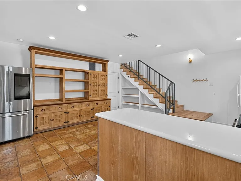 4151 Farmdale Ave — Photo 5