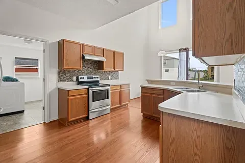 1911 Michigan Ct — Photo 25