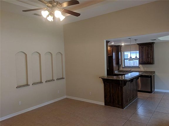 3rd image of 4213 S Las Nubes St