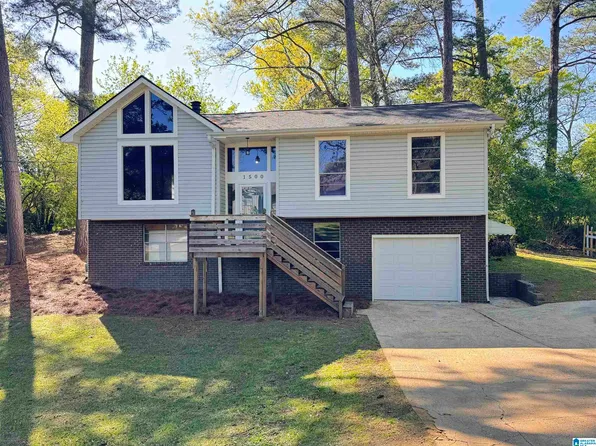 1500 Lakeview Ave, Gardendale, AL 35071