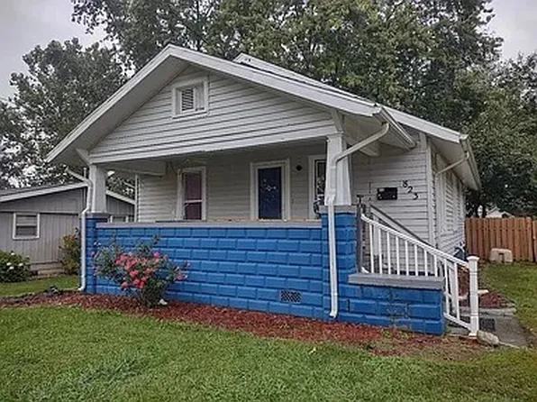 823 19th St, Charleston, IL 61920