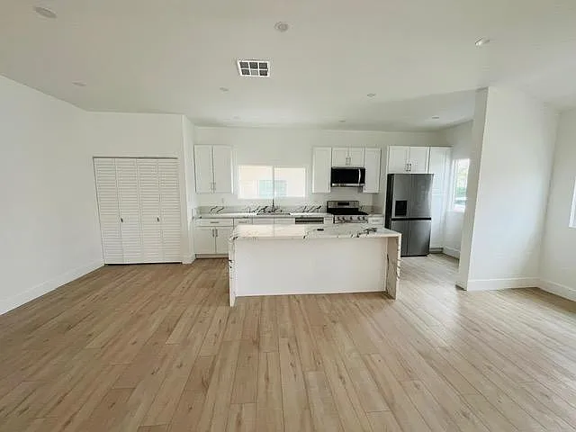482 S Hamel Rd — Photo 11