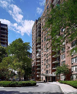 2nd image of 2186 5th Ave APT 11l