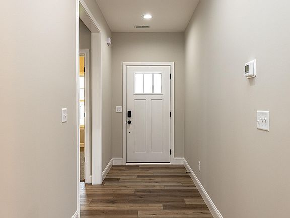 4th image of 405 San Antonio Dr