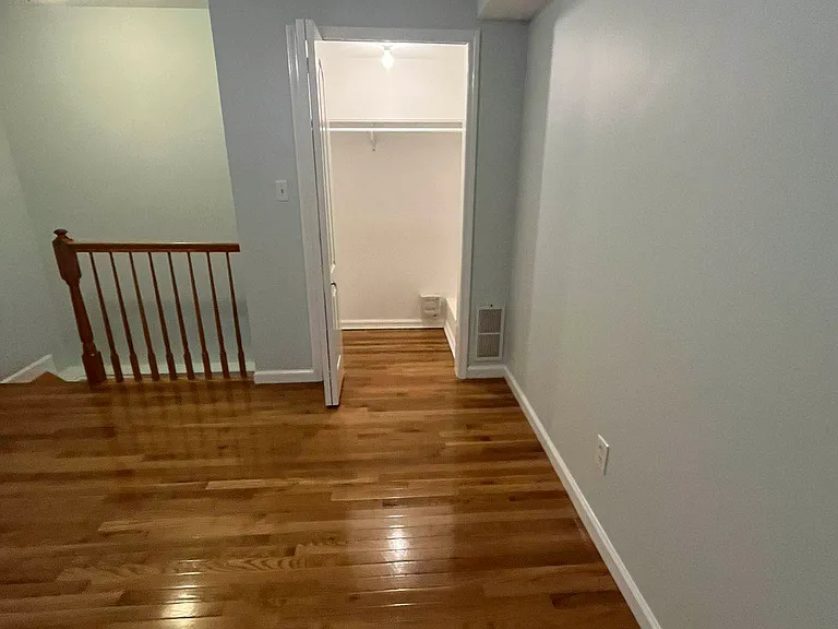 190 Wellington Ct #2 — Photo 5