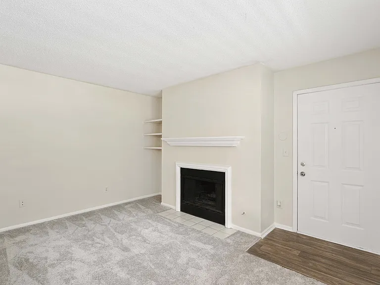 Towne Creek Apartment Homes — Photo 22