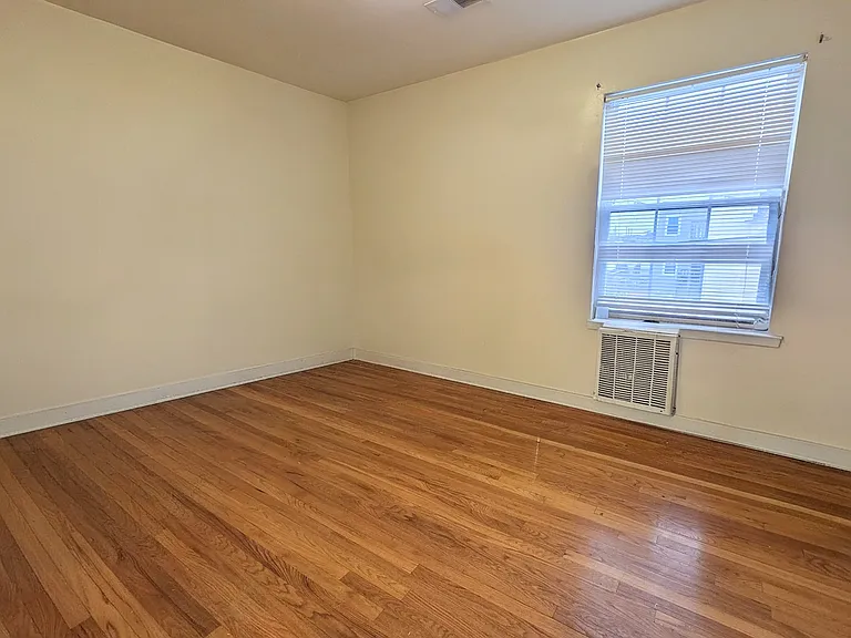 75 Littleton Ave #2 — Photo 7