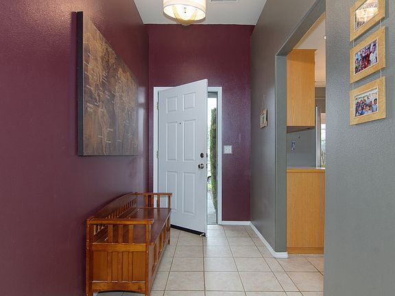 4th image of 414 SE 71st Pl