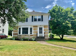 3932 Meadowbrook Blvd, University Heights, OH 44118