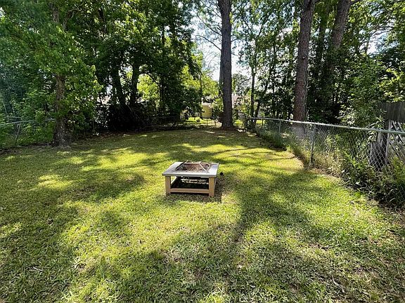 4th image of 702 Terrance Ct Unit A
