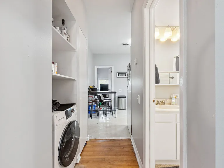 2443 N Greenview Ave #2 — Photo 14