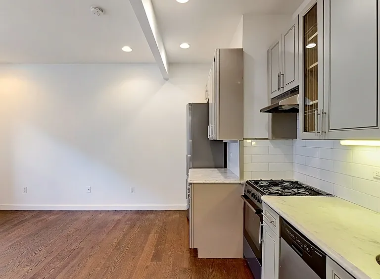 410 Eastern Pkwy #J2 — Photo 3