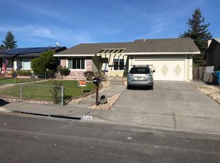 1526 Golf Course Dr, Rohnert Park, CA 94928