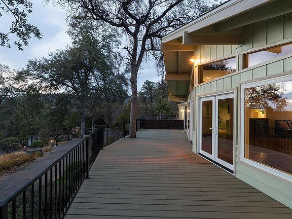 3rd image of 42387 Maples Ln