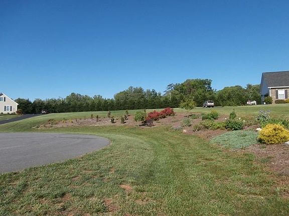 2nd image of 4 Little Creek Way