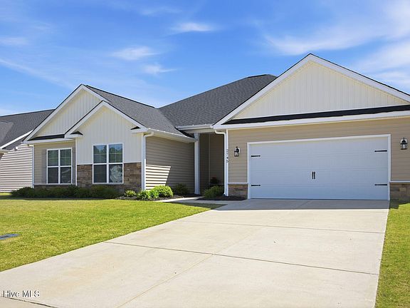 3rd image of 2745 Luna Lane