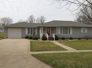 1007 S Tama St, Rock Rapids, IA 51246