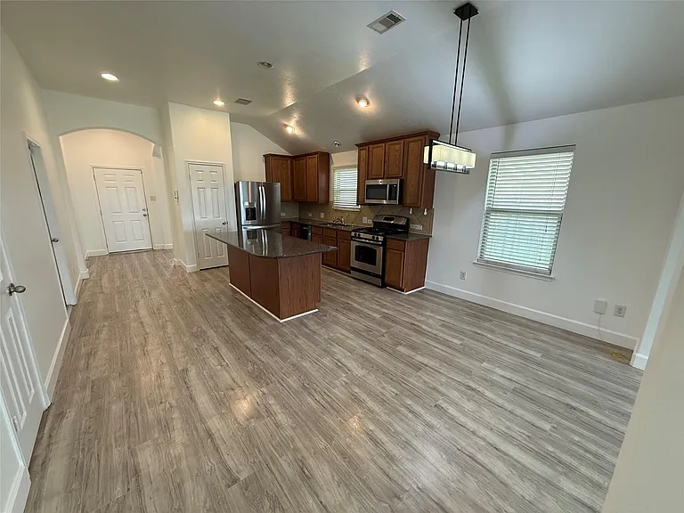 12650 Redbud Villa Ln — Photo 6