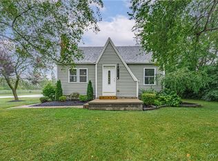 7211 Packard Rd, Niagara Falls, NY 14304