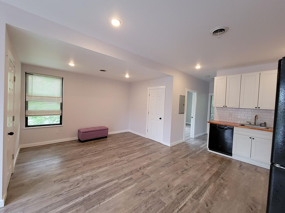 1st image of 3016-3018 7th Ave #1