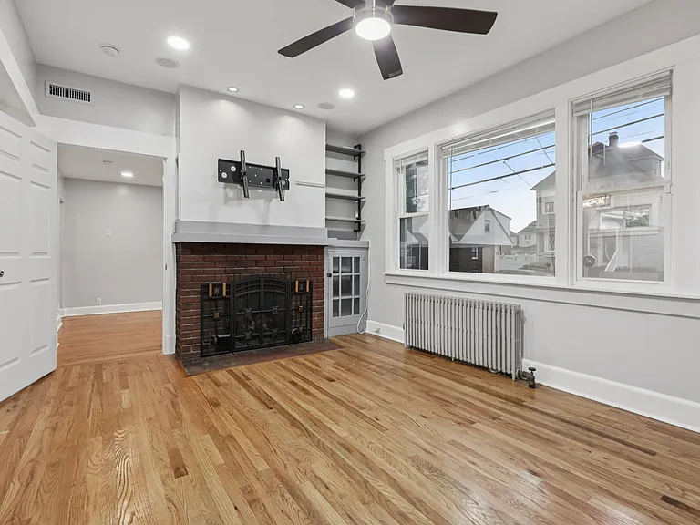 56 Gordon St — Photo 7