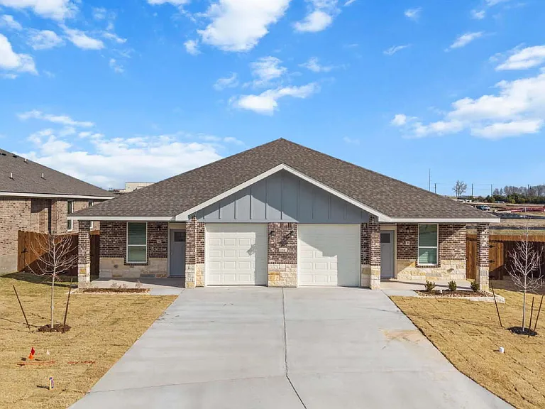 1114 Zora Dr #B — Photo 3