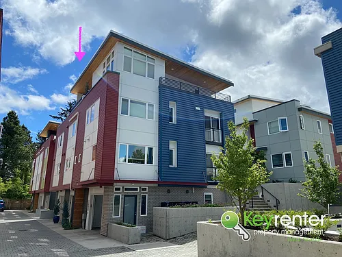 12520 15th Ave NE #B Photo 1