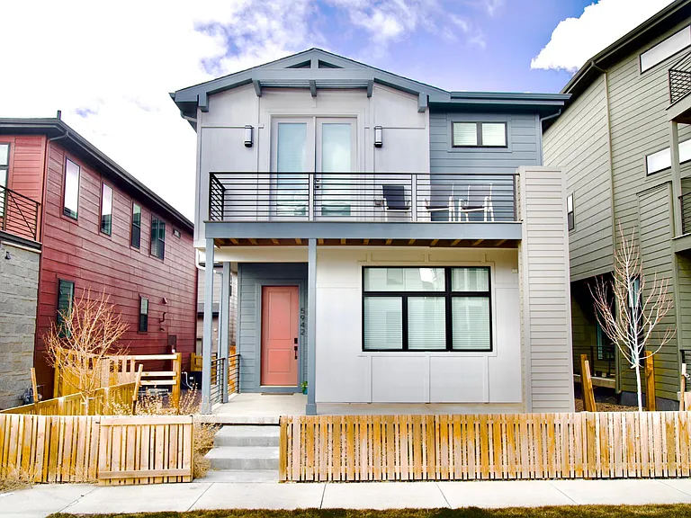 5942 N Perth St — Photo 2