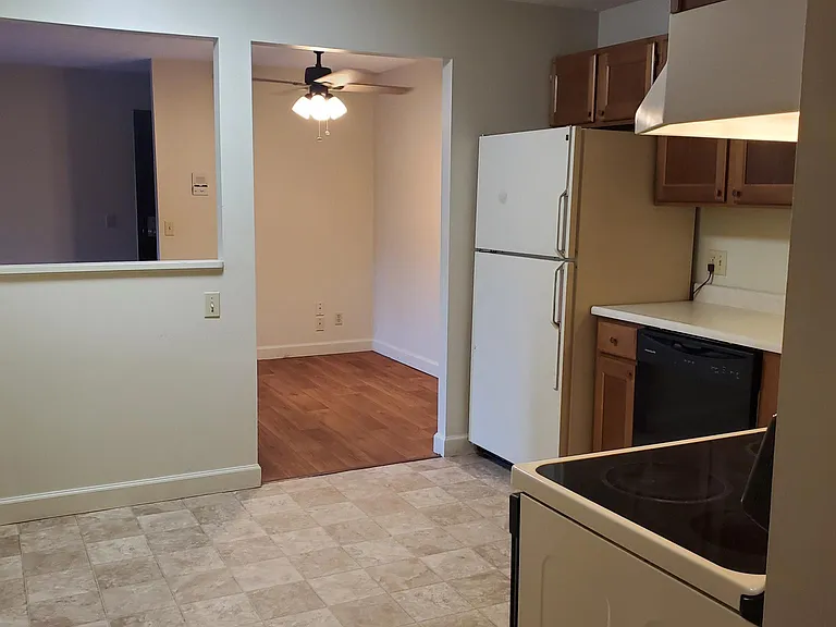 7211 Creekview Dr #8 — Photo 6