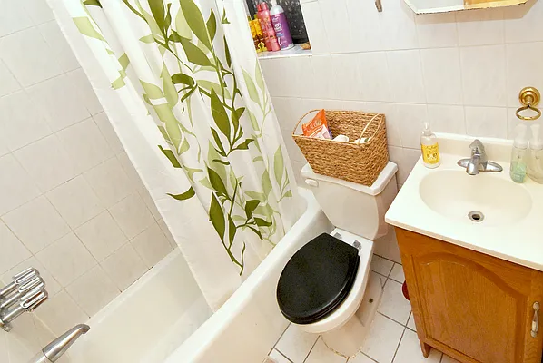 Rented by Ledvech Group | media 4