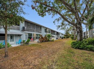 4152 55th Way N APT 1030, Kenneth City, FL 33709