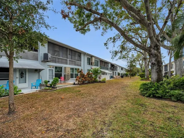 4152 55th Way N APT 1030, Kenneth City, FL 33709