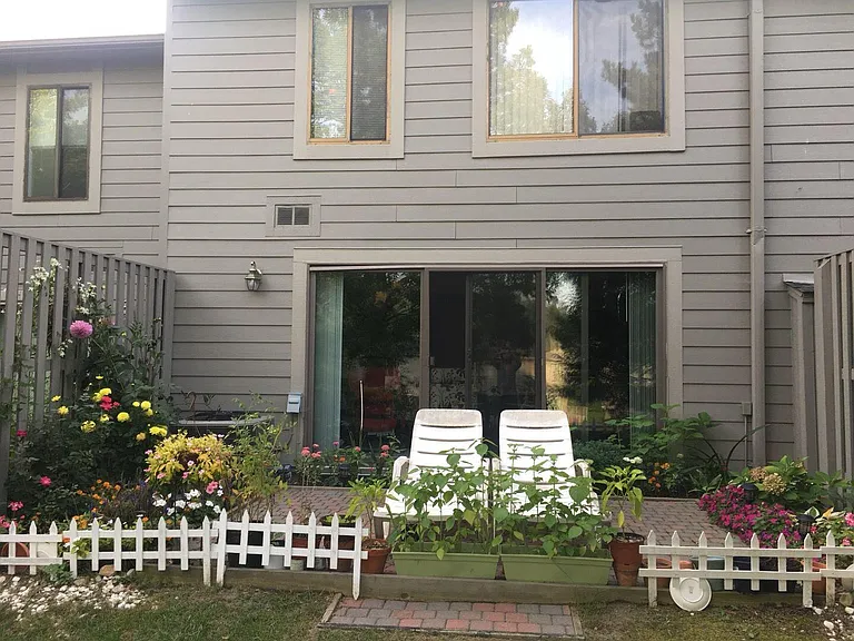 795 Watersedge Dr — Photo 5