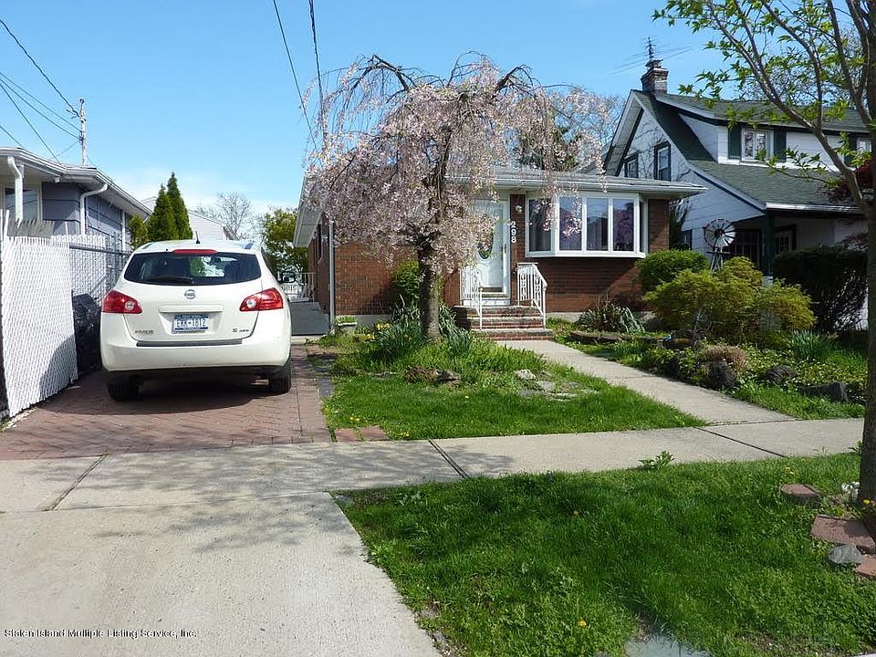 1st image of 298 Poultney St