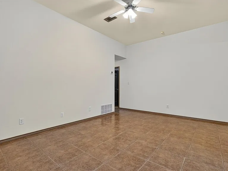 1412 Paco Trl — Photo 6