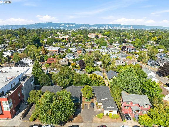 5th image of 2337 SE 48th Ave