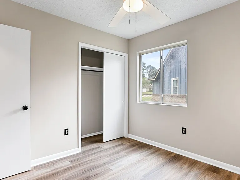 3 Oxford Ct — Photo 21