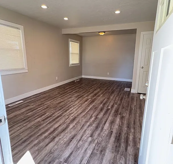 4480 W 5655 S — Photo 2