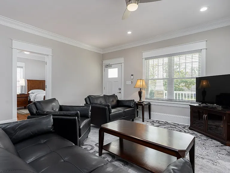 803 Drew St — Photo 8