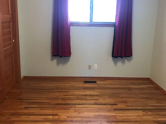 5th image of 745 SE Allen St