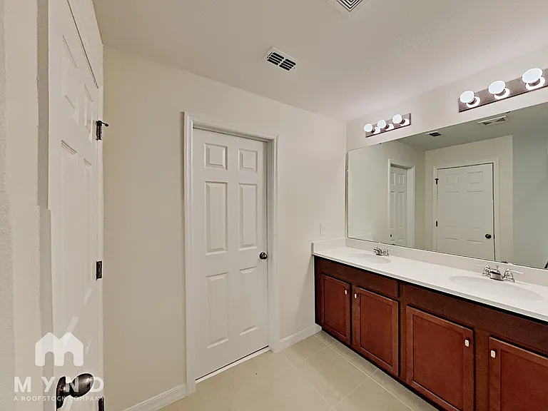 8831 Herencia Aly — Photo 24