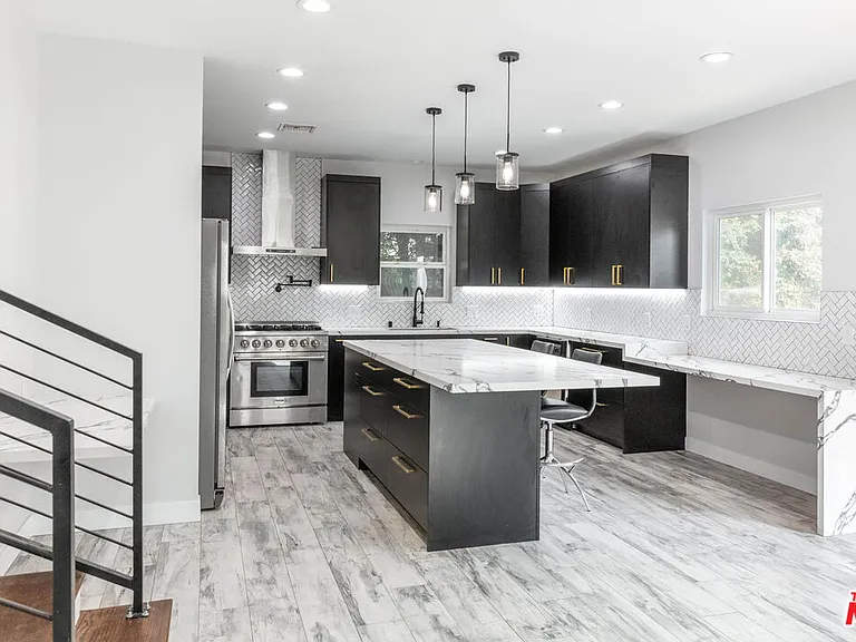 12422 Idaho Ave — Photo 1