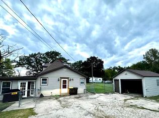 7666 Hilltop Rd, East Dubuque, IL 61025