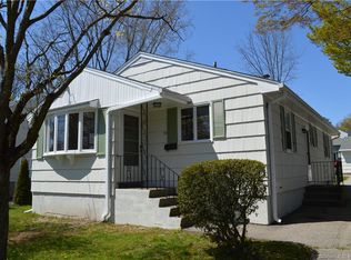 30 Dahl Ave, Stratford, CT 06614