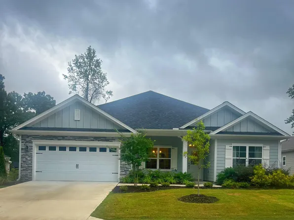 103 Firethorn Circle, Wallace, NC 28466