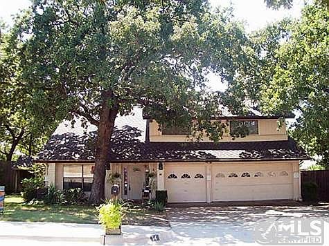 1st image of 14 Arrowhead Cir